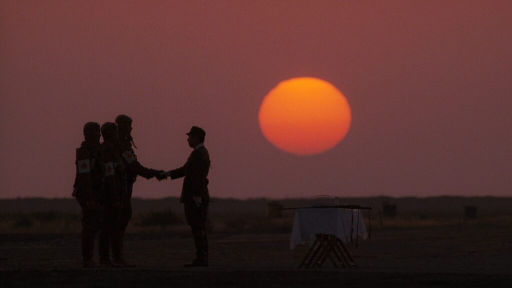 Una scena tratta da L'Impero Del Sole di Steven Spielberg